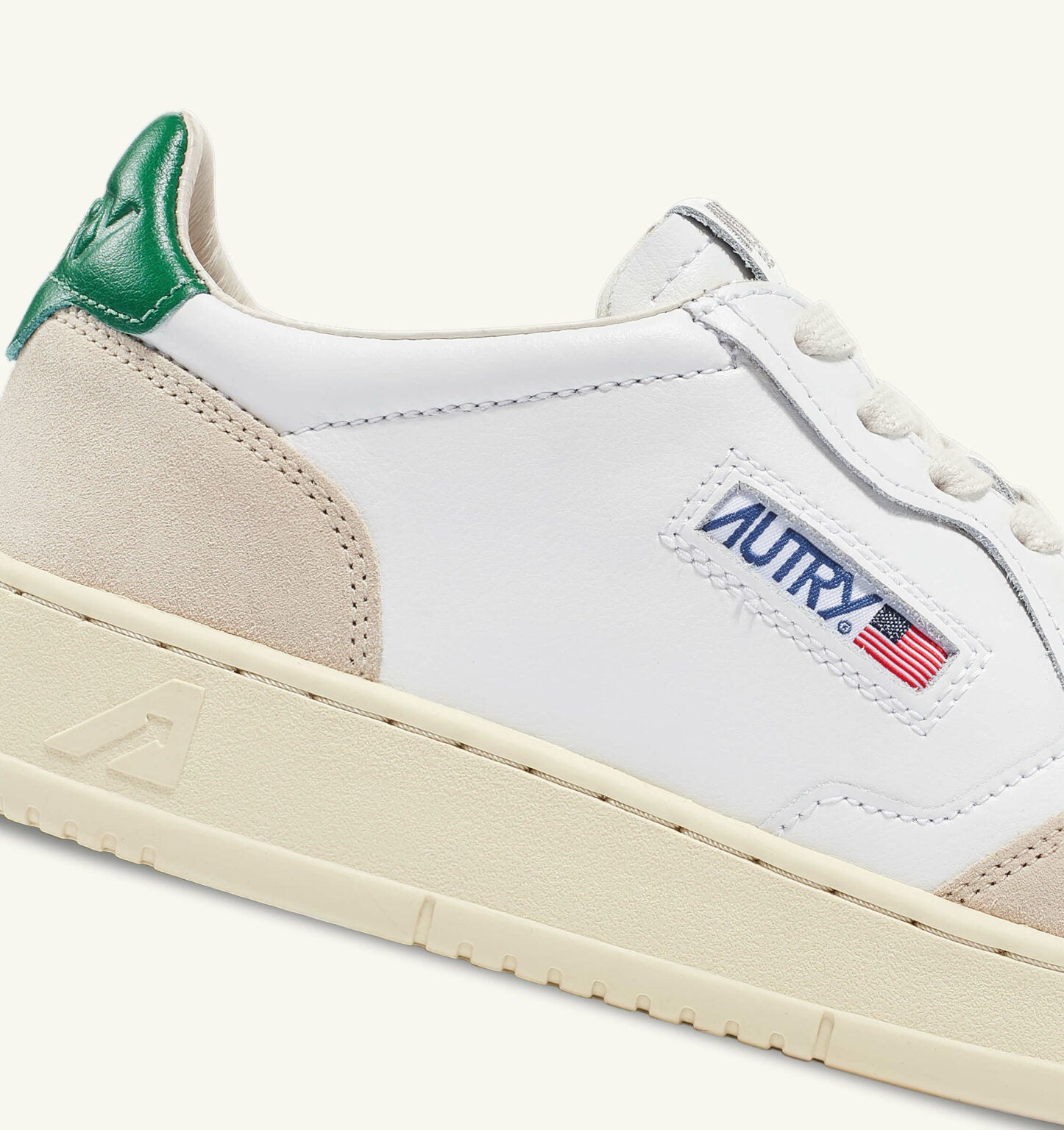 Autry | Sneakers Medalist low in pelle bianca e suede verde amazon LS23