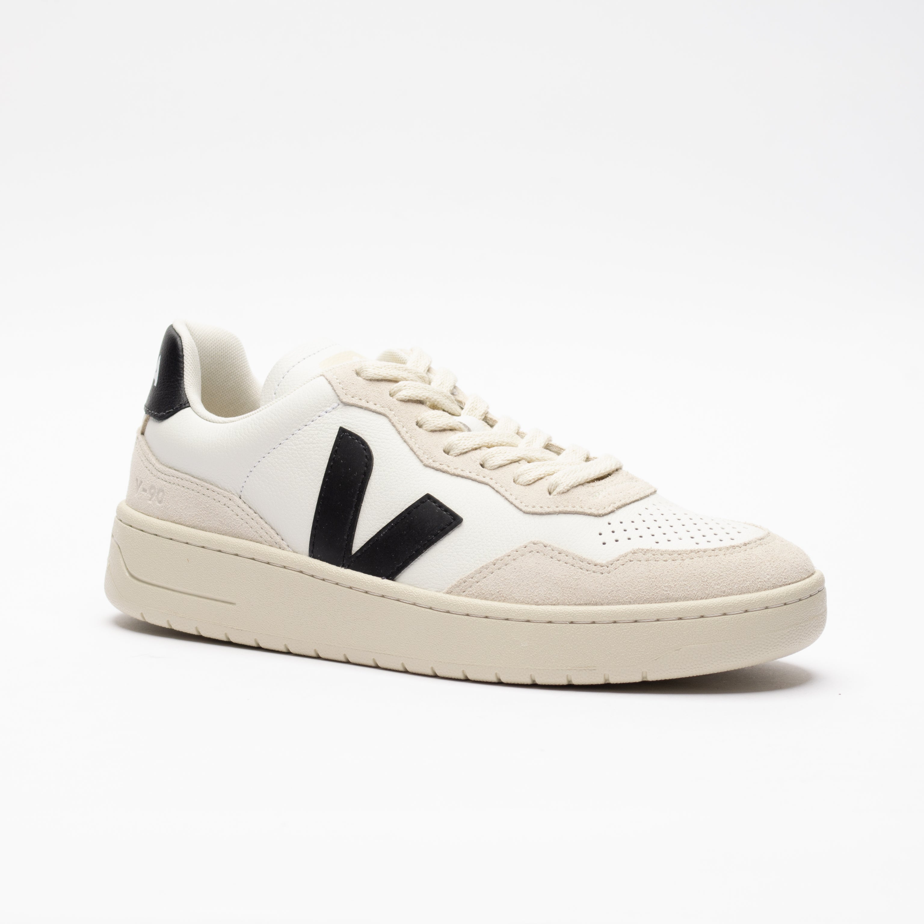 Veja | V-90 O.T. Leather  White Black