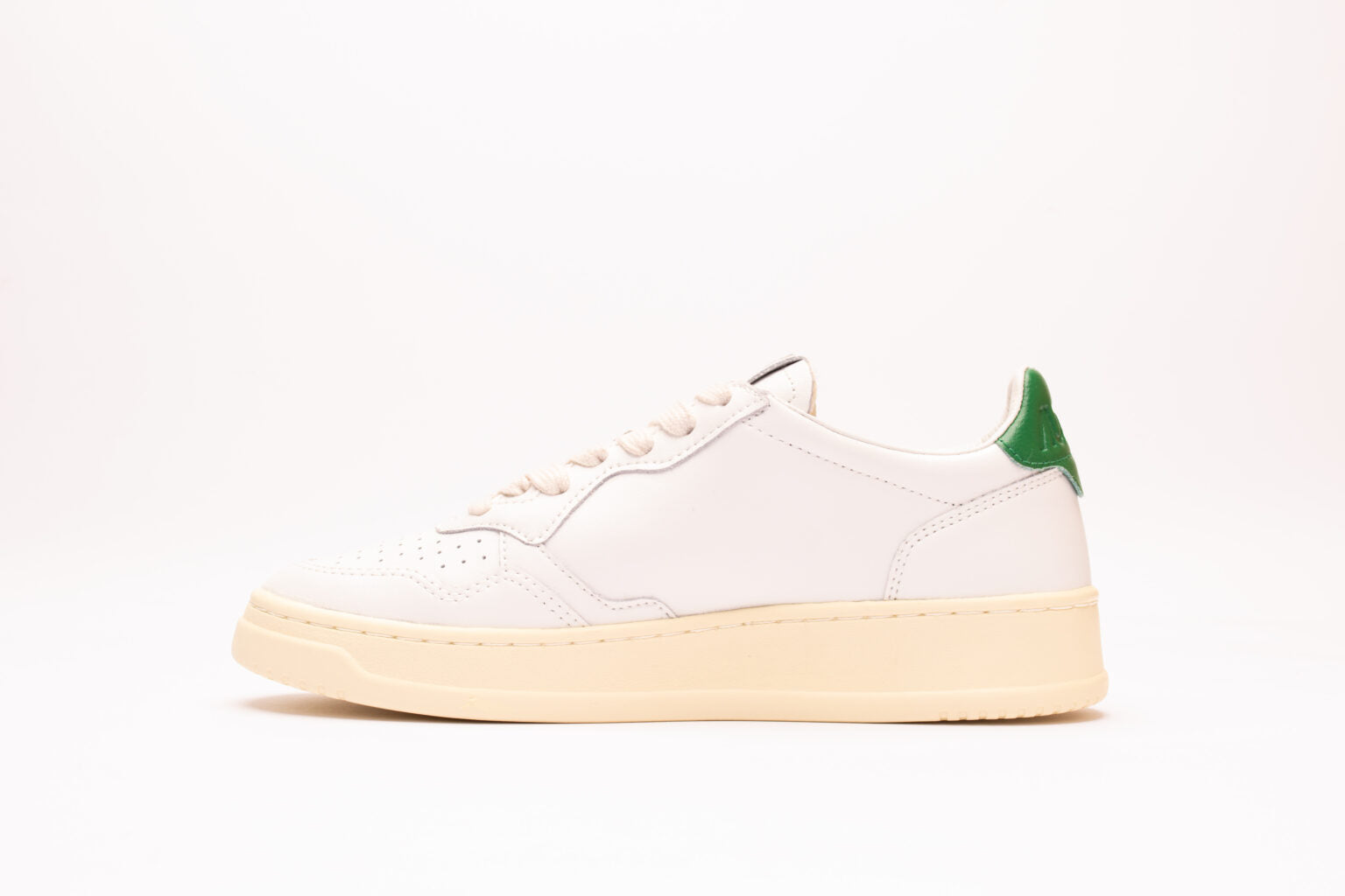 Autry | Sneakers Medalist low in pelle bianca e verde LL20