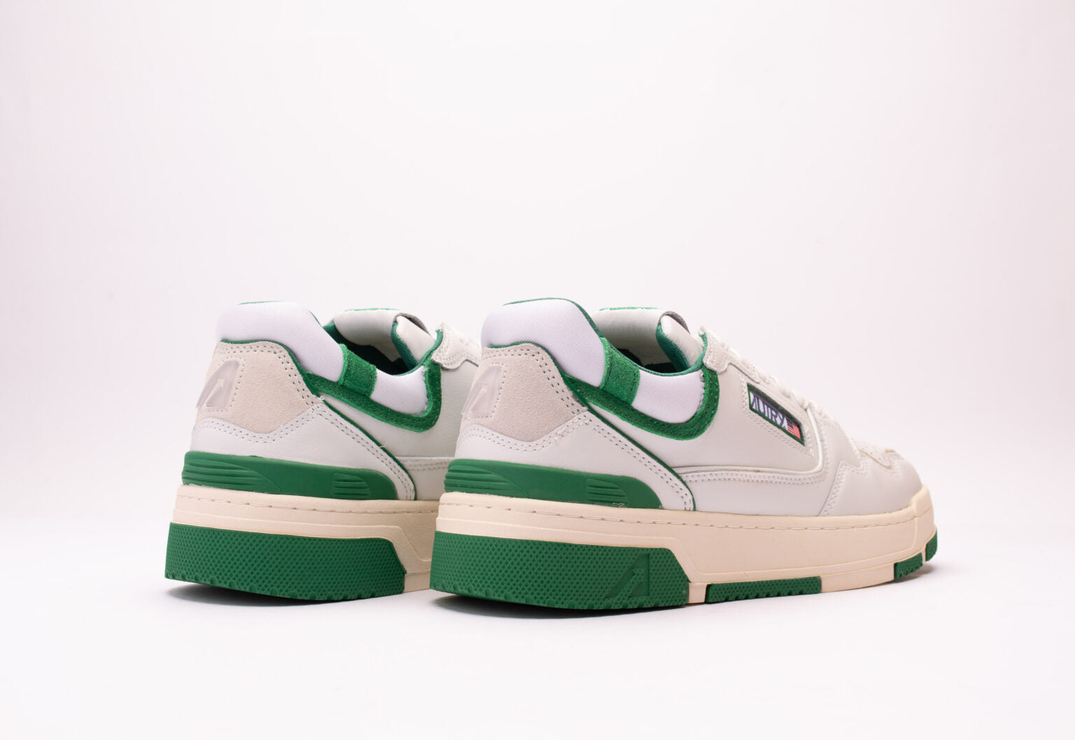 Autry | CLC suede bianca verde MM09