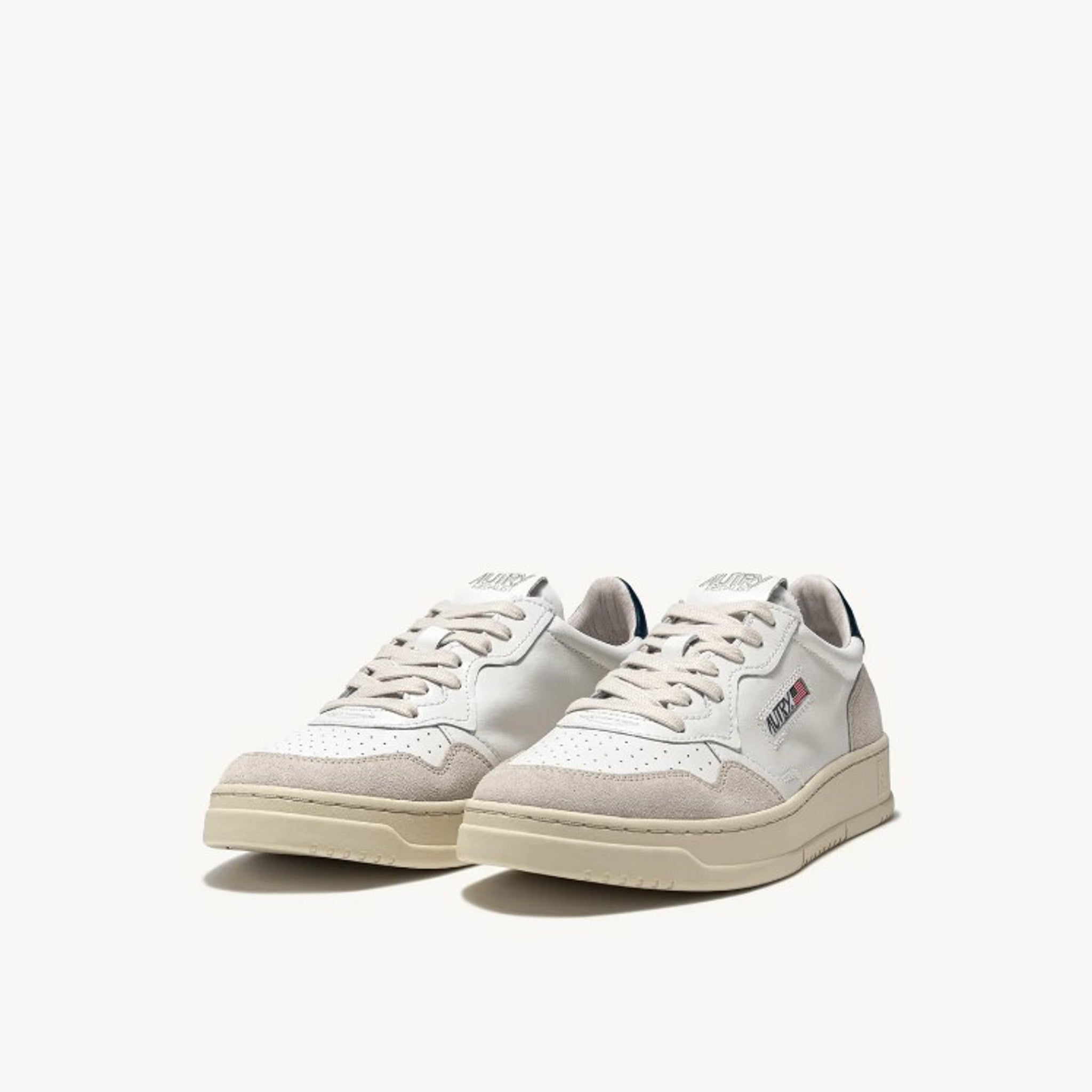 Autry | LS28 Sneakers Medalist low in pelle bianca e blu e suede beige