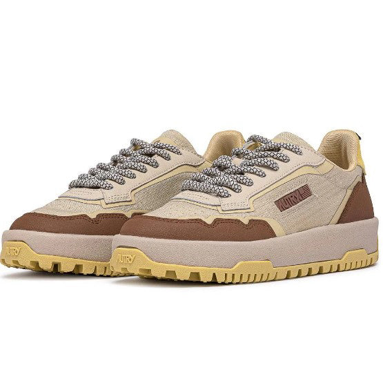 Autry | RU09 Sneakers Wildpace low in suede