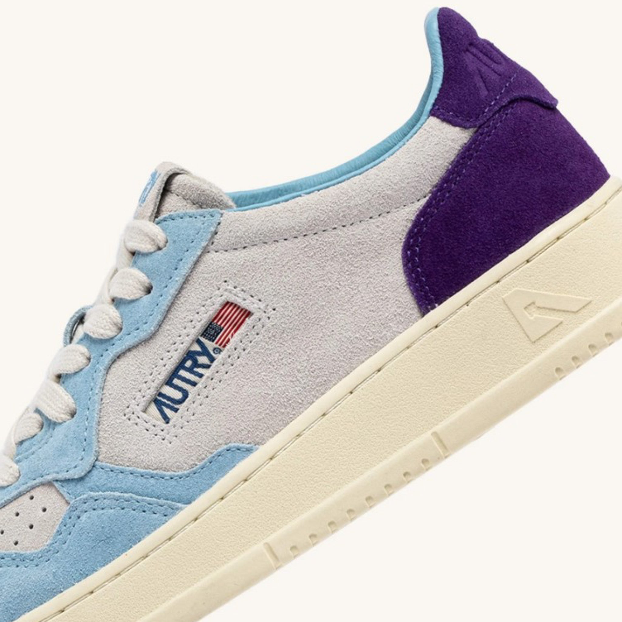 AUTRY | TS02 Sneakers Medalist low in camoscio grigio, viola e azzurro